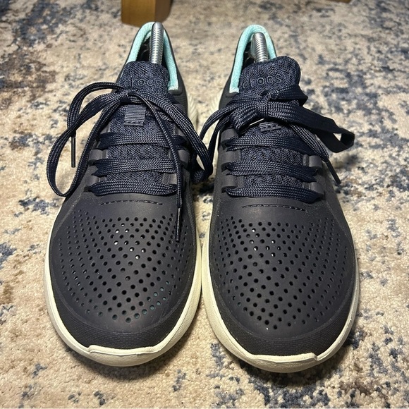 Crocs LiteRide Pacer Navy Blue Insulated Lace-zip Sneakers Size 8 - Picture 4 of 9